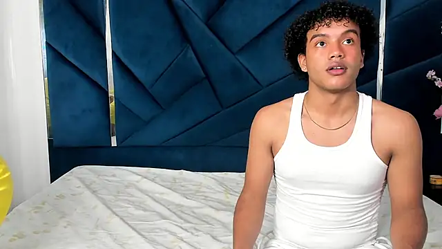 Snapshot of DanteAndKyle chatting on January 24, 12:10 pm DanteAndKyle online show from January 24, 12:10 pm