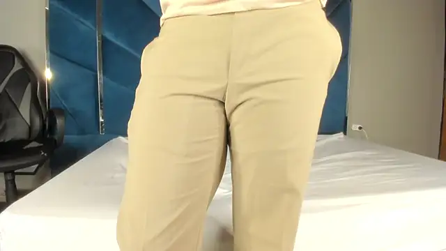 Snapshot of DanteAndKyle chatting on December 16, 10:15 pm DanteAndKyle online show from December 16, 10:15 pm