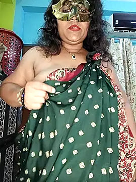 Snapshot of hevensex143 chatting on May 21, 7:43 pm hevensex143 online show from May 21, 7:43 pm