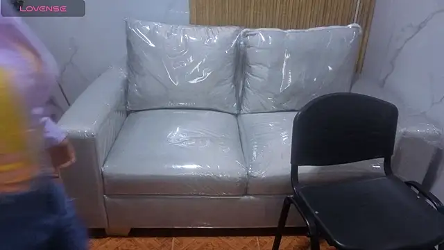 Snapshot of Kitten_Cam chatting on June 6, 11:20 pm Kitten Cam online show from June 6, 11:20 pm