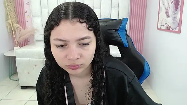 shalon diaz s online show from November 29, 1:03 pm