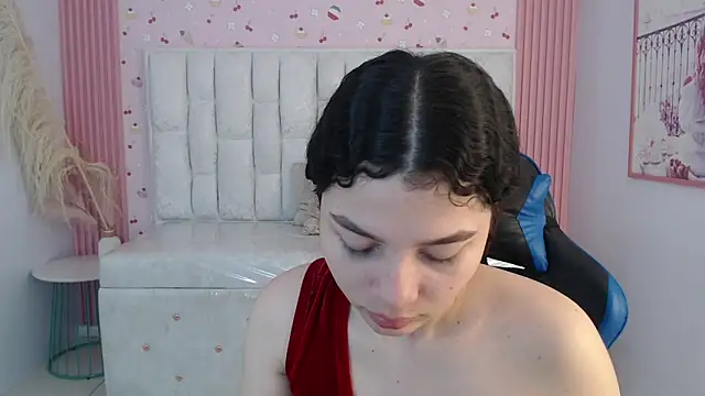 shalon diaz s online show from December 18, 1:17 pm