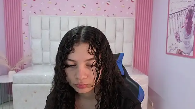 Snapshot of shalon_diaz_s chatting on February 5, 1:05 pm shalon diaz s online show from February 5, 1:05 pm