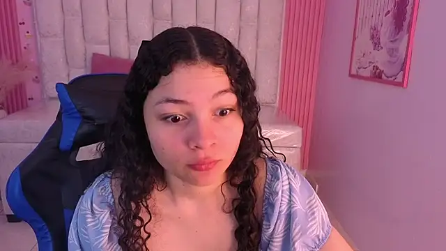 Snapshot of shalon_diaz_s chatting on February 18, 1:07 pm shalon diaz s online show from February 18, 1:07 pm