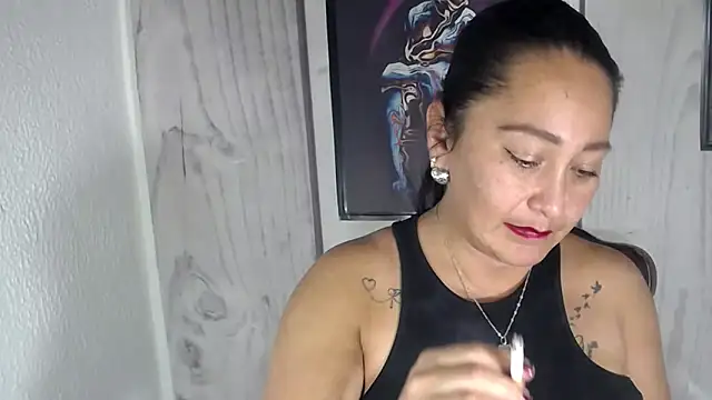Snapshot of JULIANAWET69 chatting on October 8, 2:09 am JULIANAWET69 online show from October 8, 2:09 am