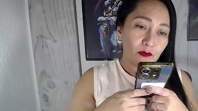 Snapshot of JULIANAWET69 chatting on October 15, 4:01 am JULIANAWET69 online show from October 15, 4:01 am
