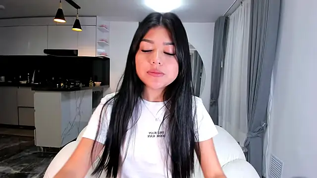 1lubonnie online show from March 5, 3:40 am