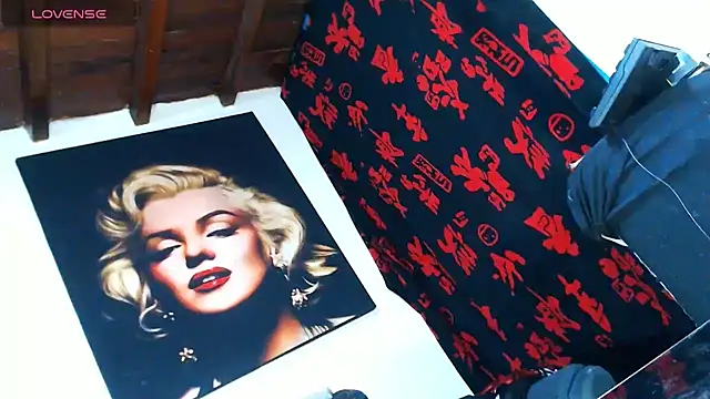 licy blonde hot online show from April 2, 9:18 am