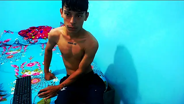 Snapshot of Maicol_Garcia chatting on December 1, 6:24 pm Maicol Garcia online show from December 1, 6:24 pm