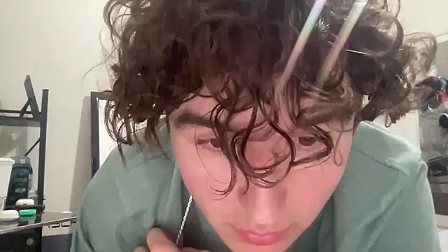 Snapshot of ryan_28747 chatting on January 19, 6:20 am ryan 28747 online show from January 19, 6:20 am