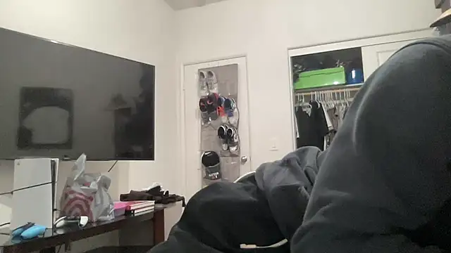 Snapshot of ryan_28747 chatting on March 15, 7:31 am ryan 28747 online show from March 15, 7:31 am