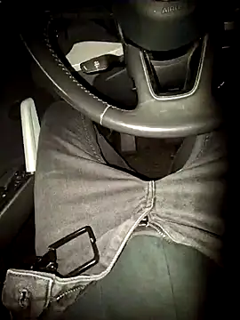 Nzino1983 online show from March 27, 6:18 pm