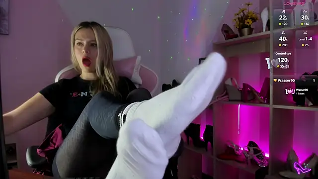 RayaCarr  online show from September 10, 2:06 pm