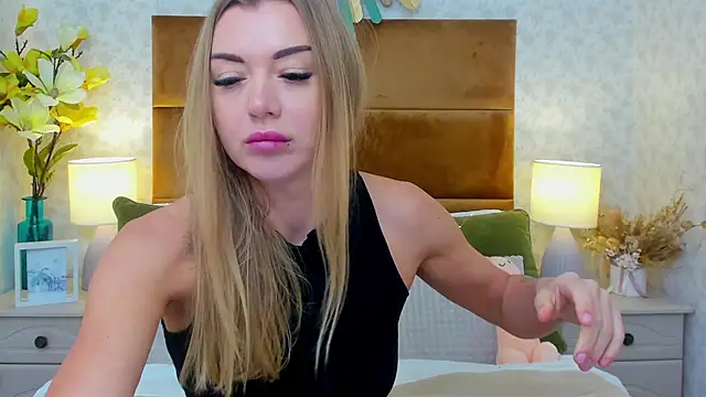 SusanBlair online show from February 18, 6:26 am