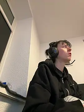 Ciara2004 online show from January 13, 7:30 pm