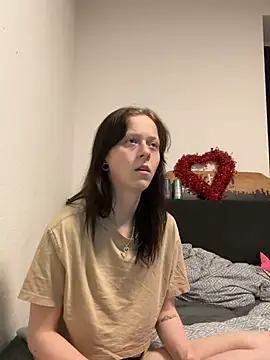 Ciara2004 online show from April 19, 6:10 pm