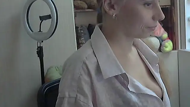 xMilagrosxs online show from March 22, 3:26 pm