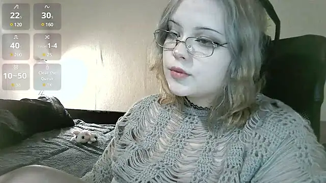 Snapshot of Electro_doll chatting on February 27, 10:59 am Electro doll online show from February 27, 10:59 am