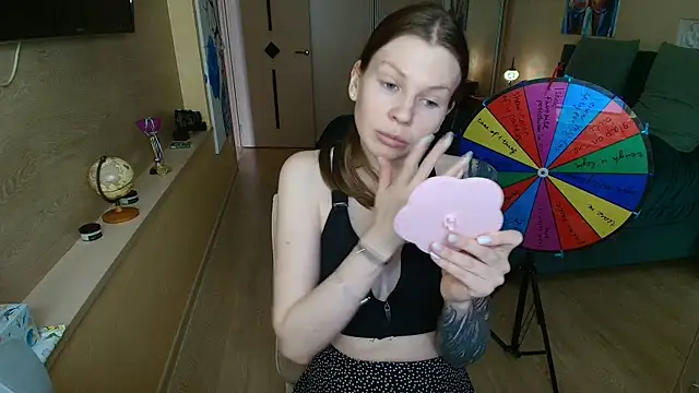 ReginaSparkle online show from June 2, 9:44 am