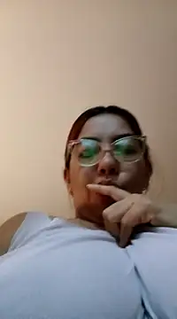 brithany olson25 online show from February 13, 10:55 am