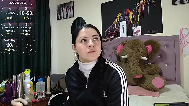 Snapshot of Emmie_Hot chatting on September 22, 12:07 pm Emmie Hot online show from September 22, 12:07 pm