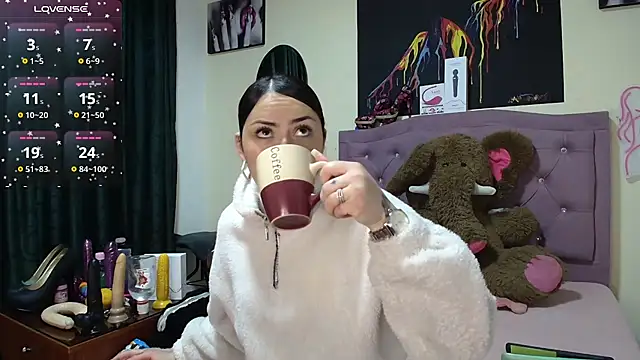 Emmie Hot online show from November 12, 12:16 pm