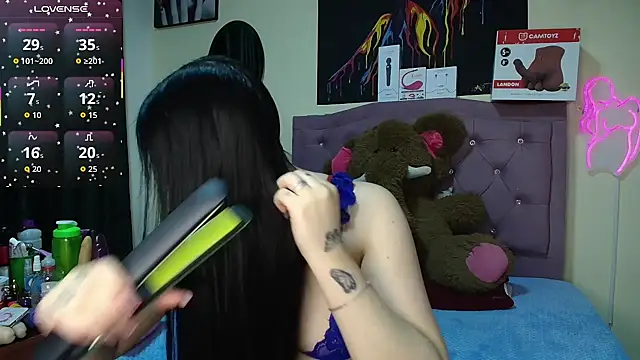 Emmie Hot online show from July 7, 11:58 am