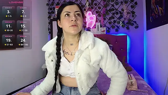 Emmie Hot online show from July 22, 11:57 am