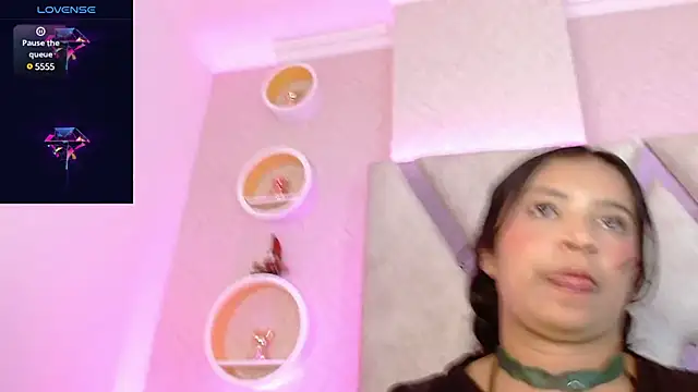 Sophia waalker  1 online show from March 8, 8:03 pm