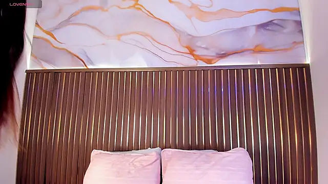 elevensky online show from October 28, 8:00 pm