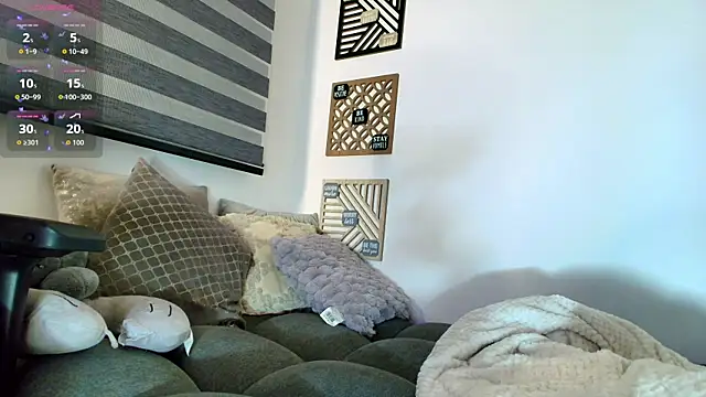 love sharol  online show from September 19, 1:29 am