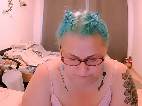 Snapshot of mayamayx chatting on July 5, 4:03 pm mayamayx online show from July 5, 4:03 pm
