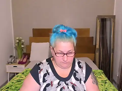 Snapshot of mayamayx chatting on July 18, 6:12 pm mayamayx online show from July 18, 6:12 pm