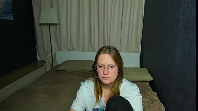 TessaSwans online show from January 30, 9:25 pm