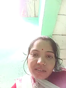 Bhuvi Bedi online show from February 4, 10:00 am