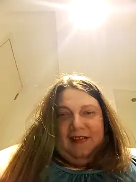 HotHornyEmmaX online show from March 19, 10:14 pm