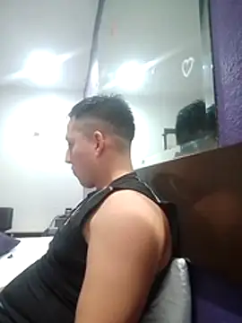 LuisMex1998 online show from November 2, 9:11 am