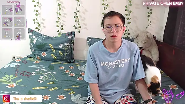 Tina 4 Charlie online show from November 3, 12:39 pm