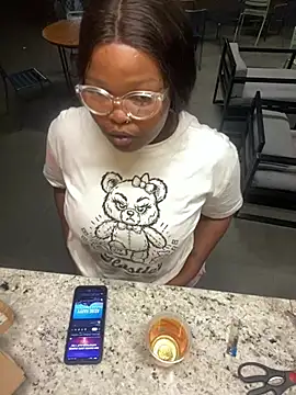 MidnightMuse666 online show from April 26, 5:54 pm