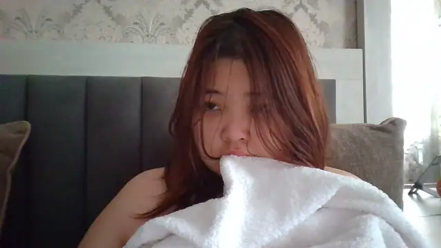 elysiann3 online show from February 25, 7:42 am