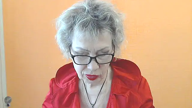 Snapshot of NessyJenixs chatting on April 26, 7:17 am NessyJenixs online show from April 26, 7:17 am