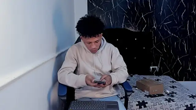 carlos alber12 online show from November 4, 3:22 pm