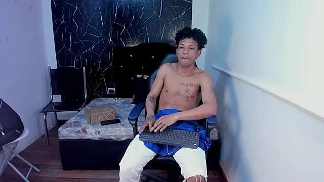 carlos alber12 online show from November 22, 7:13 pm