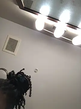 theprettysoles online show from April 10, 10:03 pm