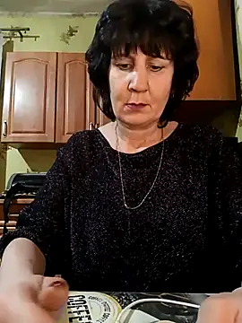Snapshot of Laura_Kiss chatting on March 8, 7:53 pm Laura Kiss online show from March 8, 7:53 pm
