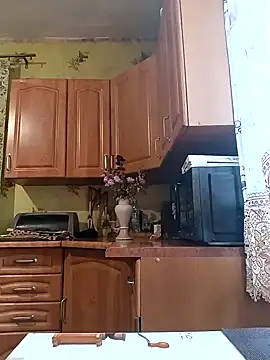 Laura Kiss online show from November 18, 7:13 am