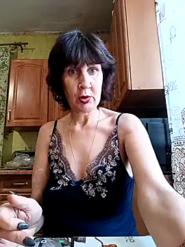 Laura Kiss online show from November 21, 11:09 am