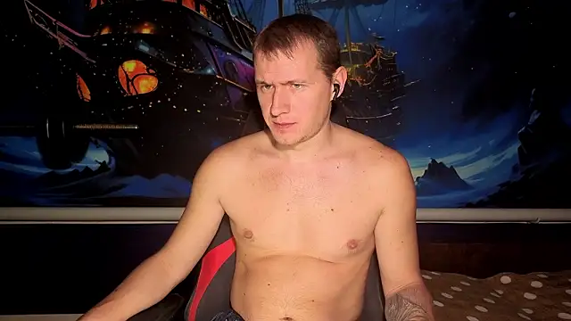 Snapshot of DiMastyzzz chatting on January 31, 7:45 pm DiMastyzzz online show from January 31, 7:45 pm