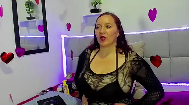 Madisson Housse online show from February 22, 10:52 pm