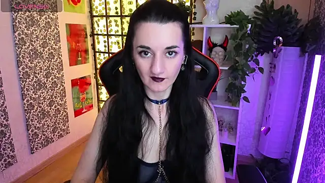 JessicaAlfo online show from April 3, 2:31 am